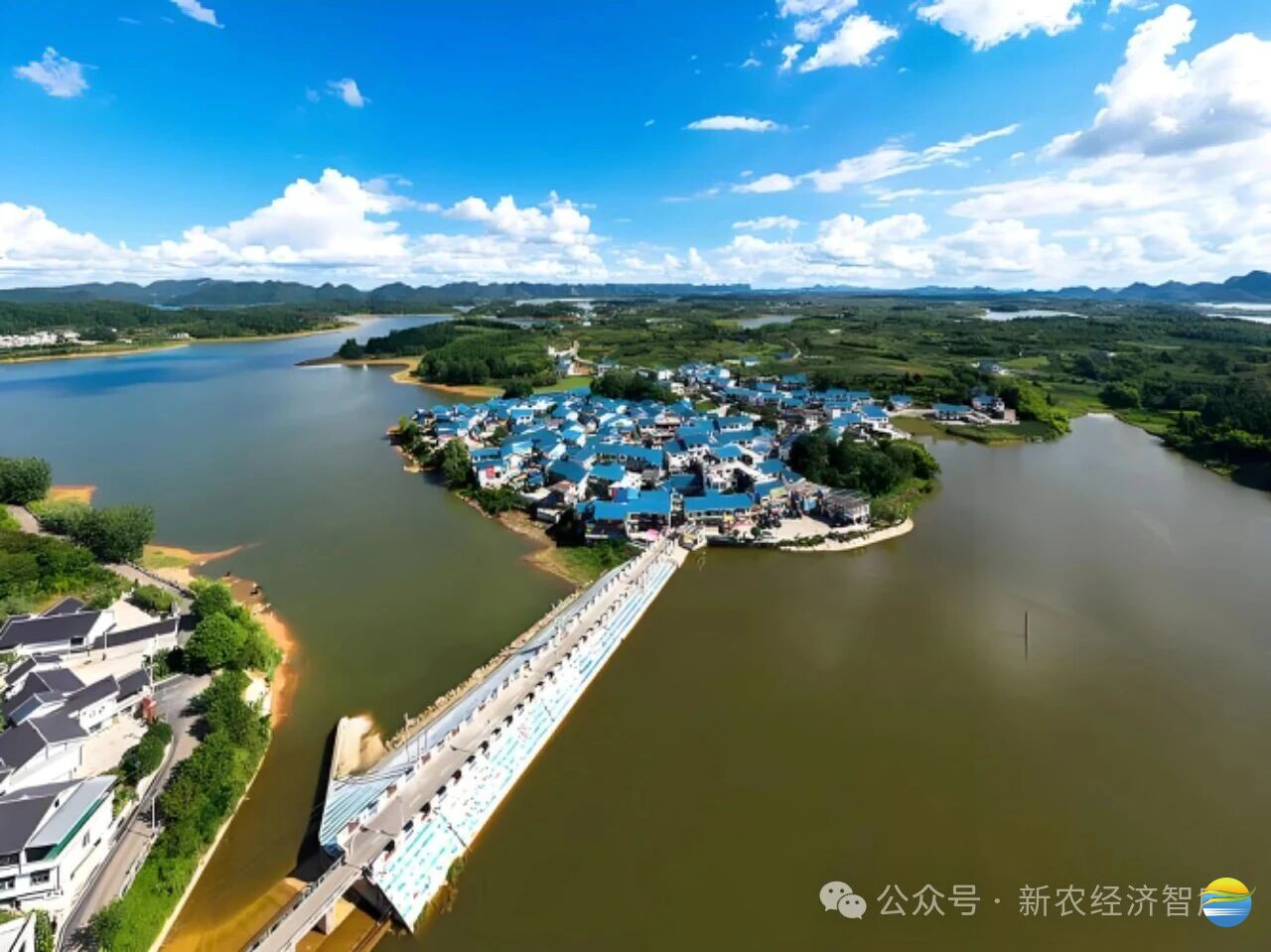 新农智库“课题点亮乡村振兴”实践落地，右二村“整村运营”正式启动